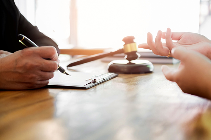 4 Considerations When Hiring a Divorce Attorney
